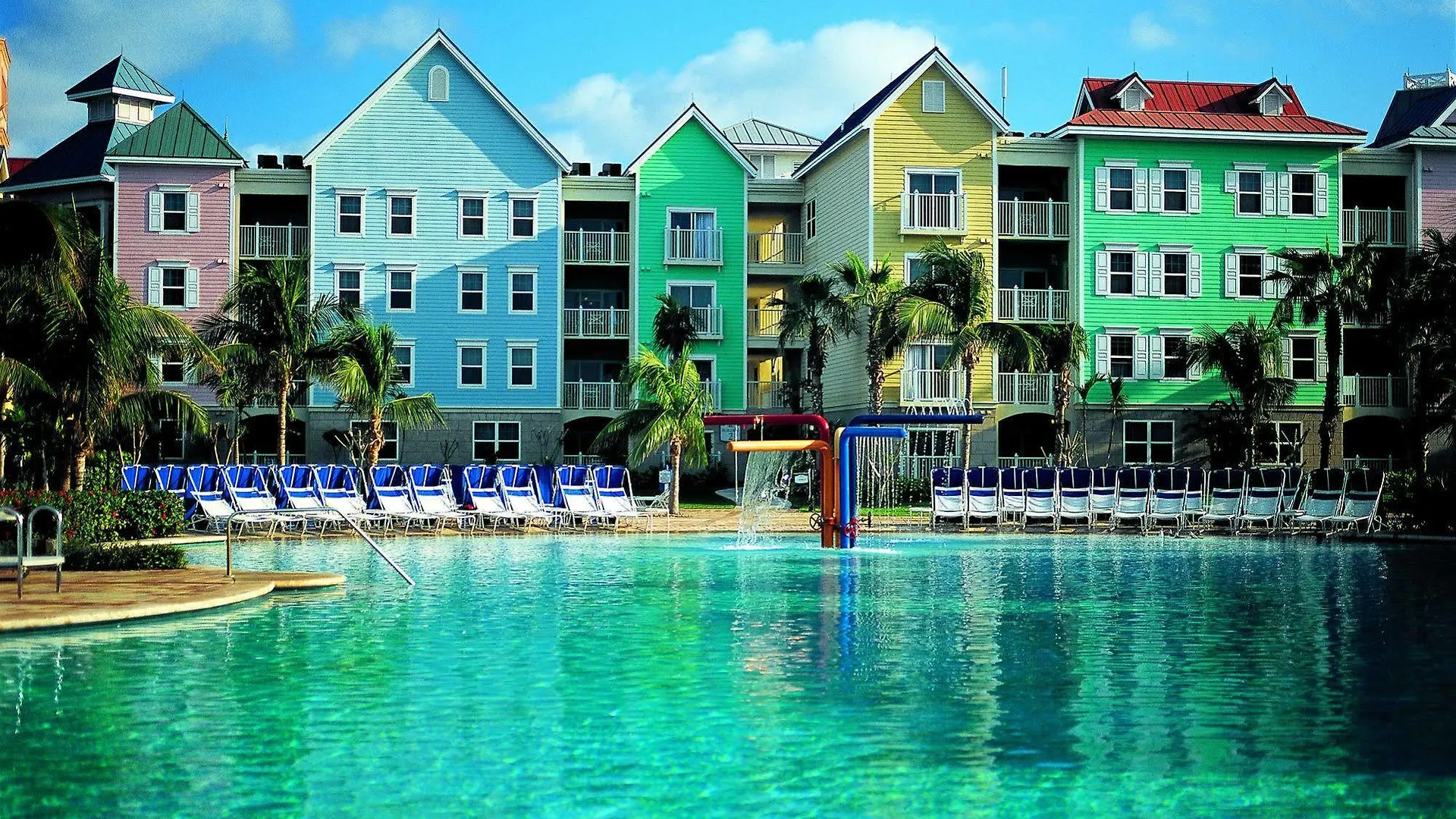 Harborside Resort & Vacation Rentals At Atlantis Nassau 4*,