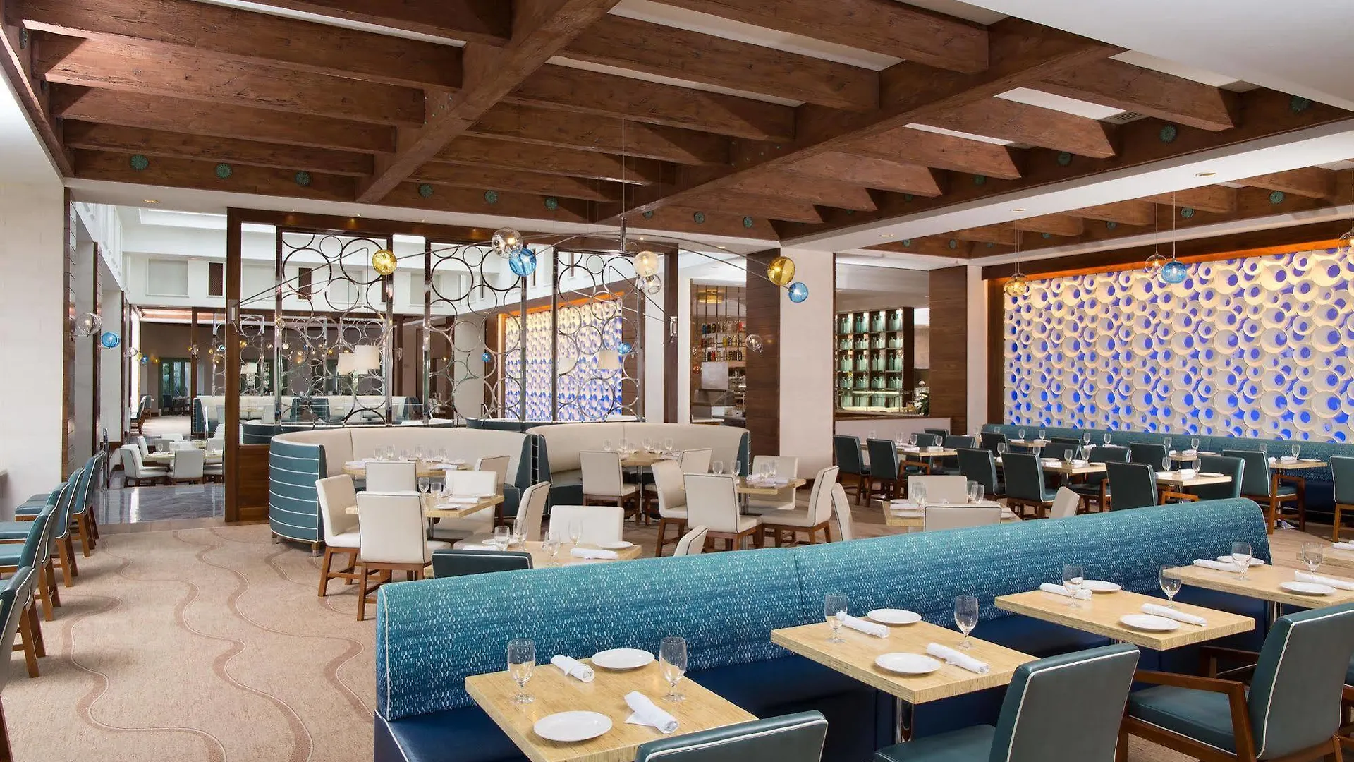Harborside Resort & Vacation Rentals At Atlantis Nassau